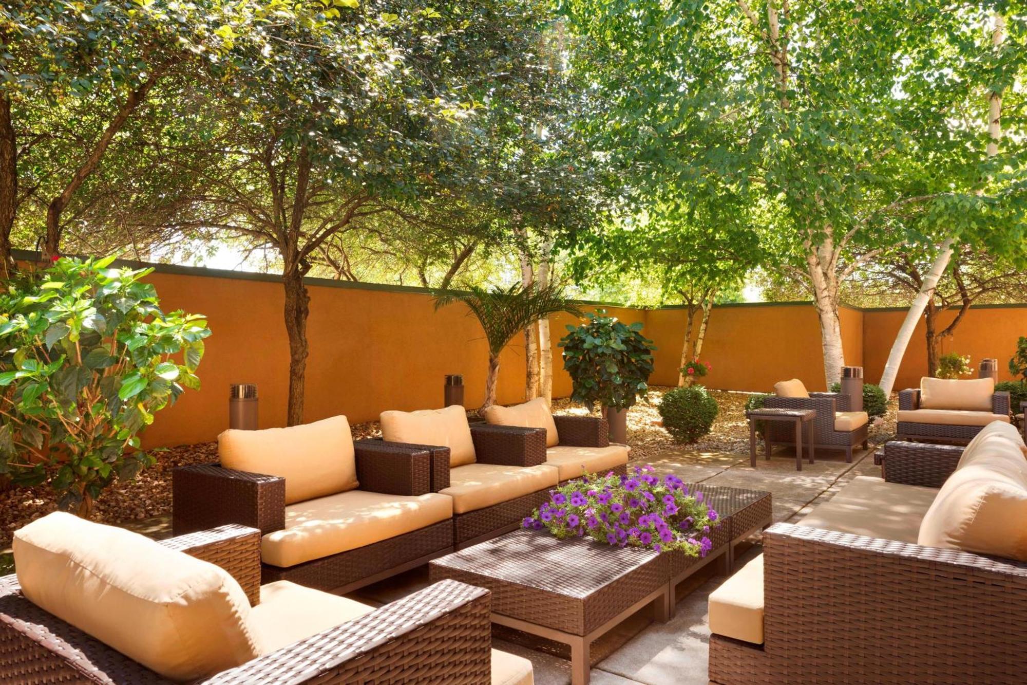Courtyard By Marriott Bloomington Normal Hotel Exterior foto