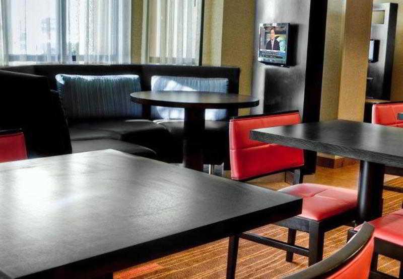 Courtyard By Marriott Bloomington Normal Hotel Restaurante foto