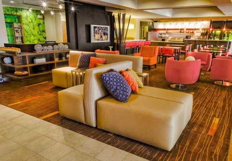 Courtyard By Marriott Bloomington Normal Hotel Restaurante foto