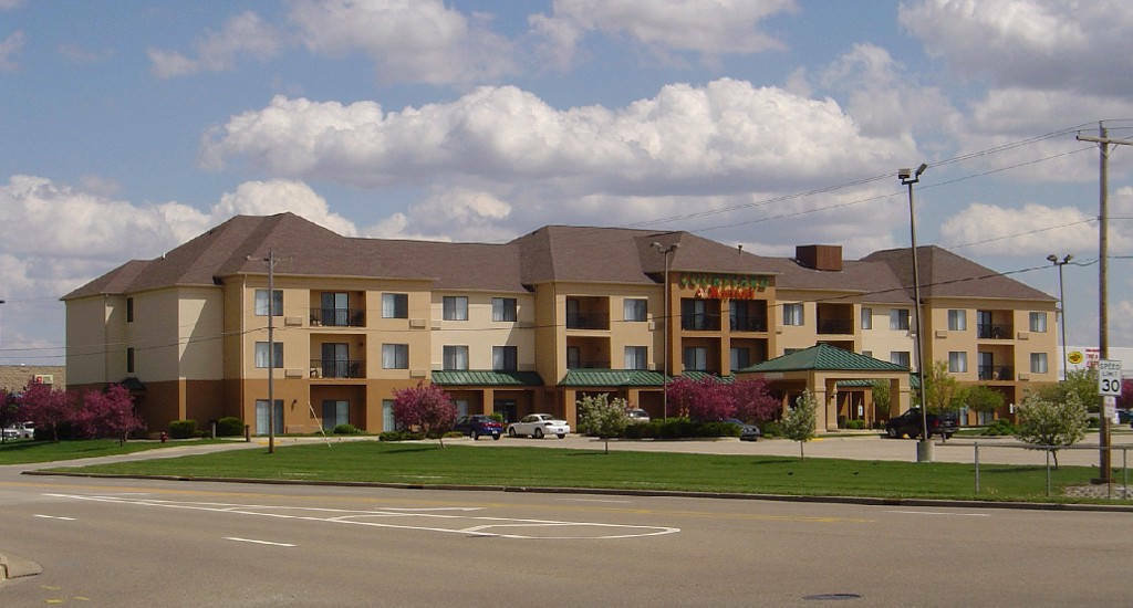 Courtyard By Marriott Bloomington Normal Hotel Exterior foto